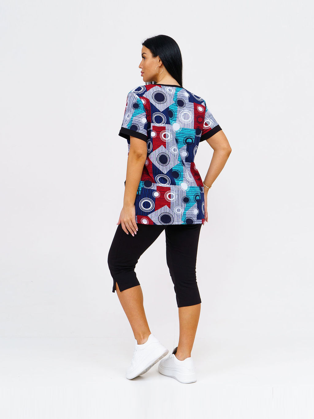 Костюм женский, цвет синий красный белый