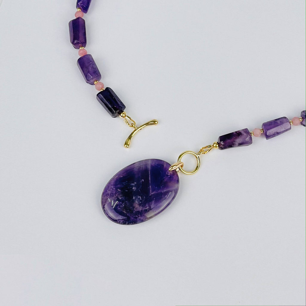 Колье из Аметиста и розового Кальцита - Радуга самоцветов фото 3