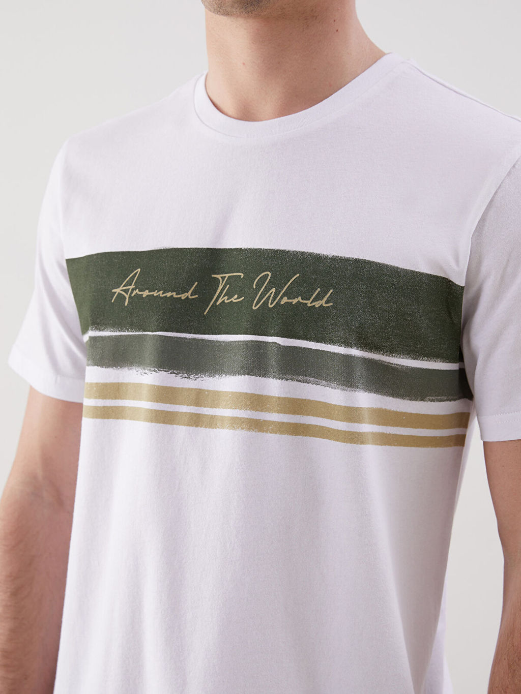 LC Waikiki Beyaz Bisiklet Yaka Bask_l_ Penye Erkek Ti__rt