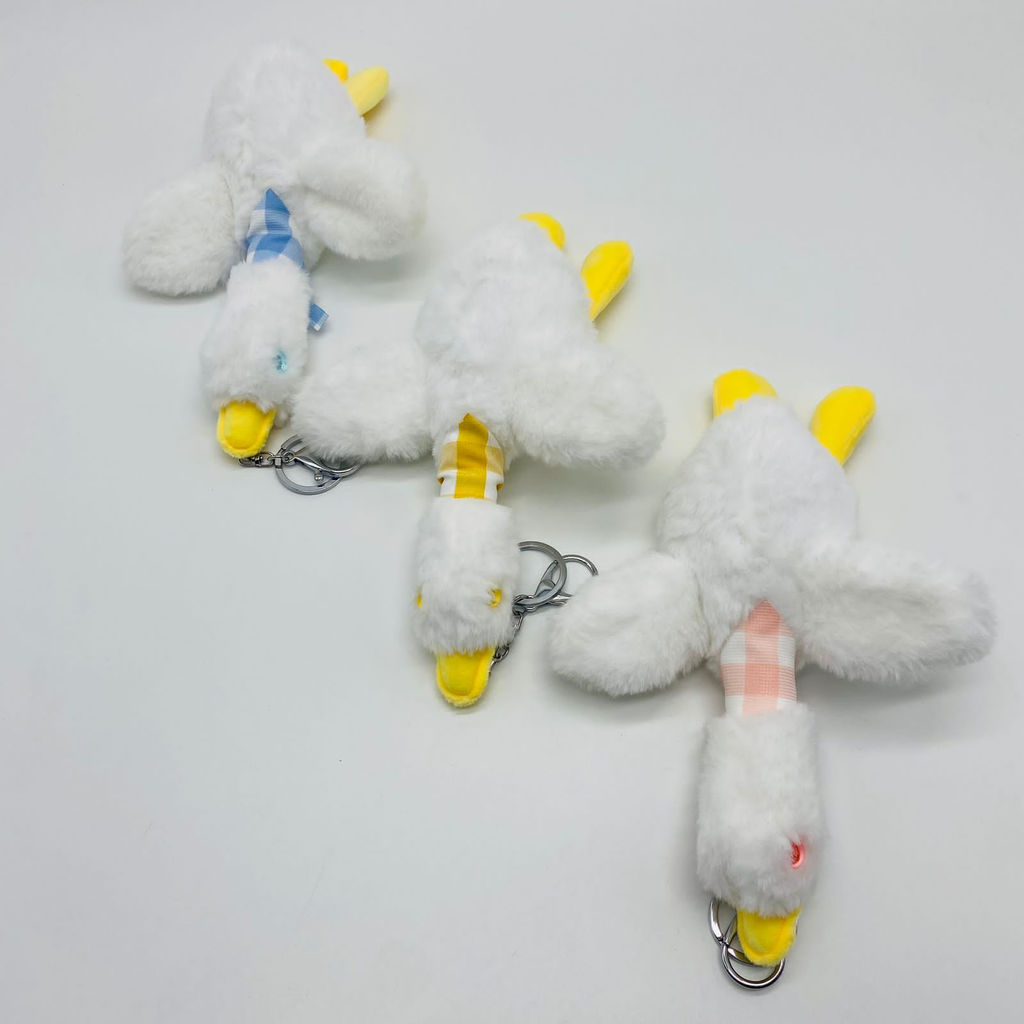 Мягкая игрушка брелок Гусь с платком 20 см - Storyland фото 2