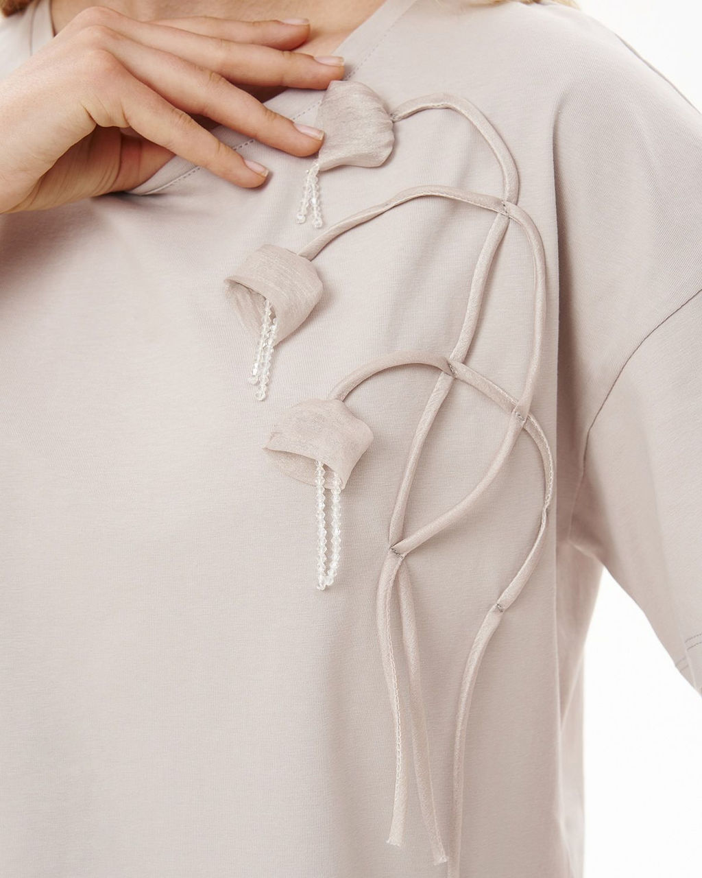 Футболка с объёмными цветами FAS005 - Sahar art lab фото 3