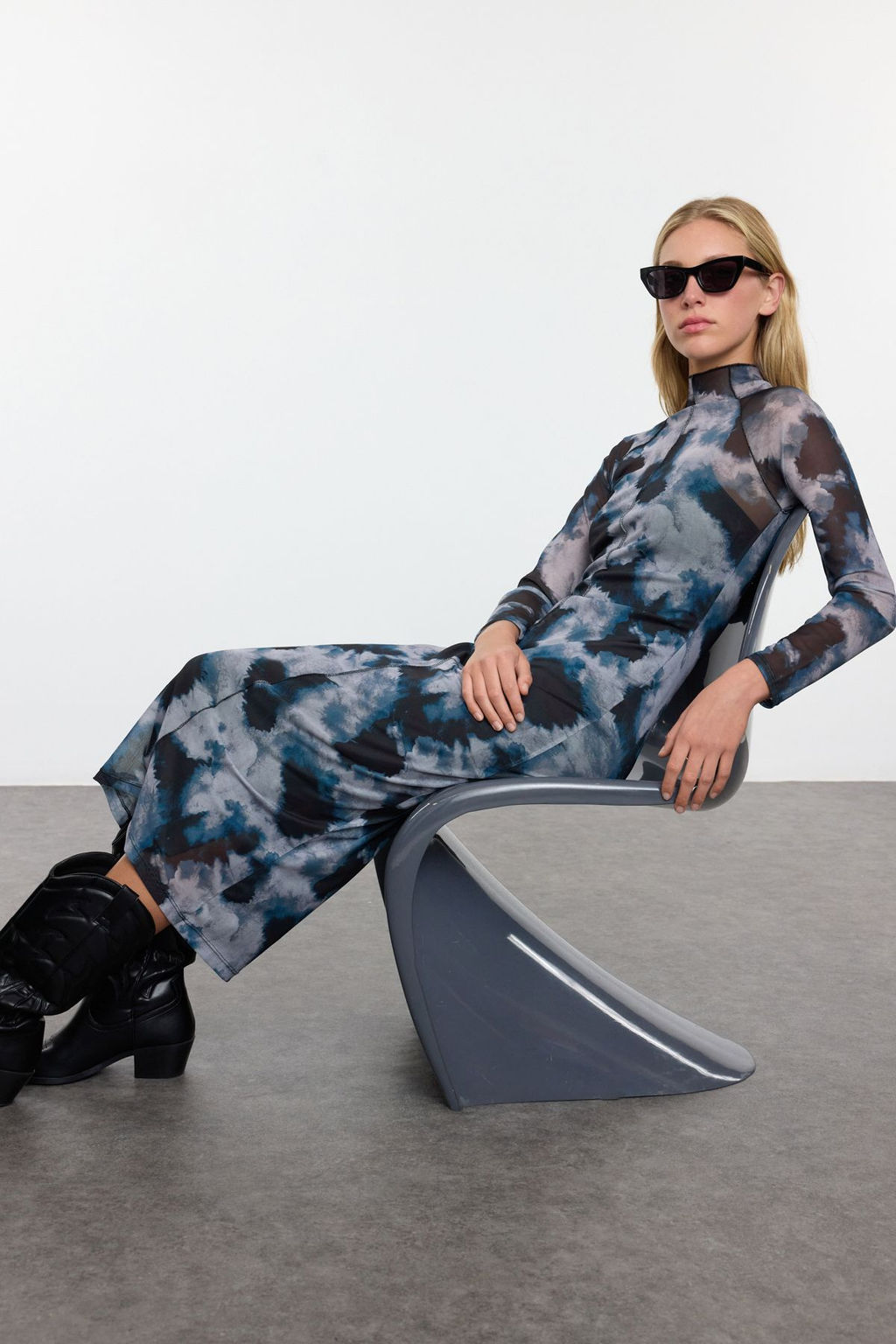 Siyah Soyut Bask?l? Tul Biye Detayl? Fitted/Vucuda Oturan Orme Elbise TWOAW25EL00409 - Trendyolmilla фото 2