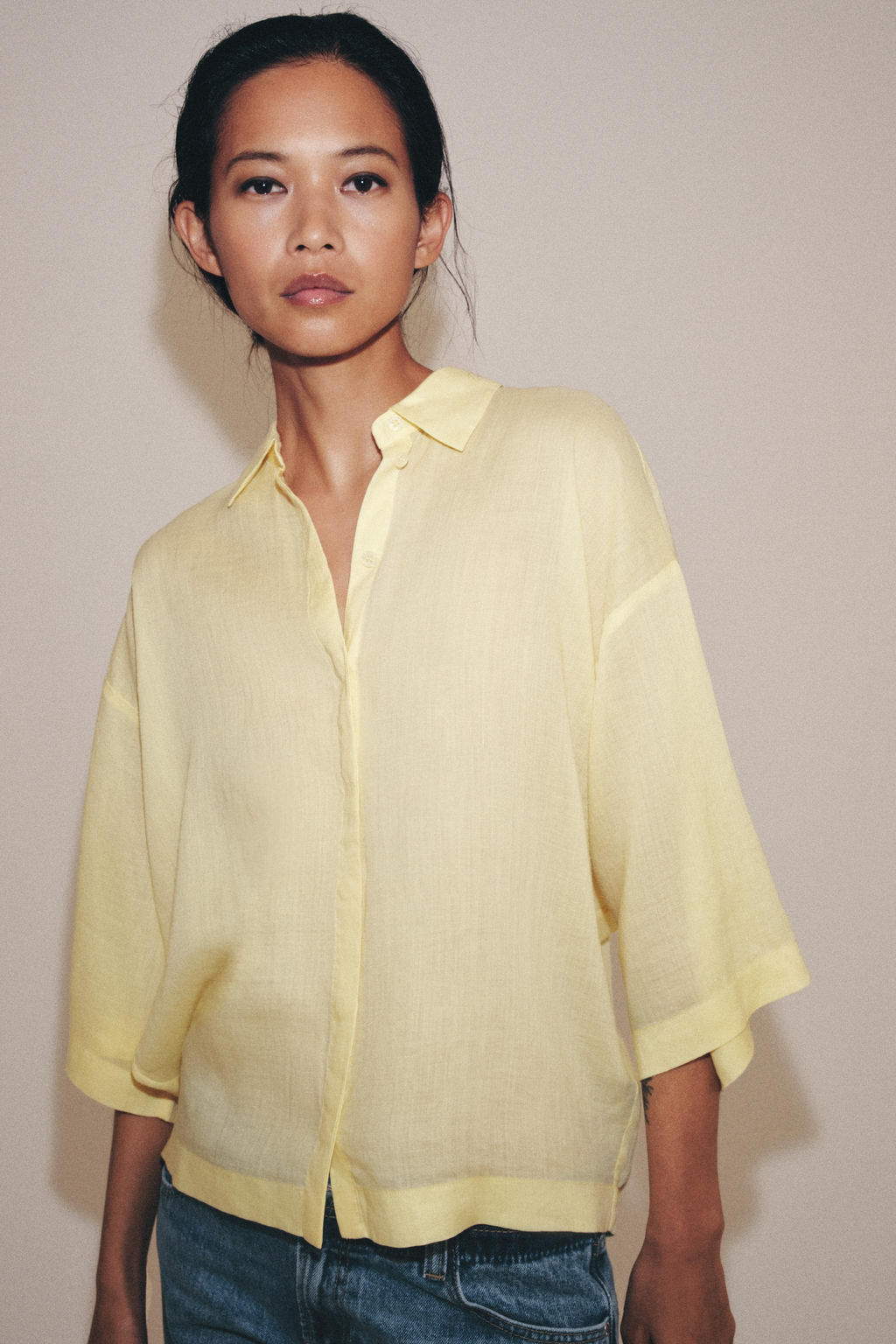 CAMISA FLUIDA OVERSIZE ZW COLLECTION / Amarillo - Zara фото 2