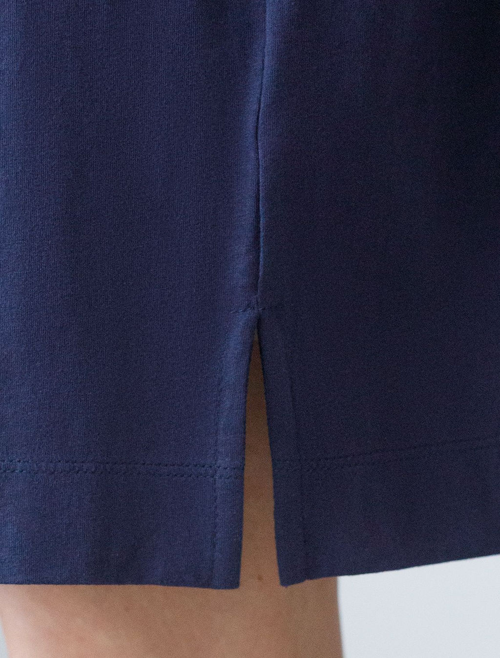 Свободное платье-футболка с разрезами и принтом из 100% хлопка