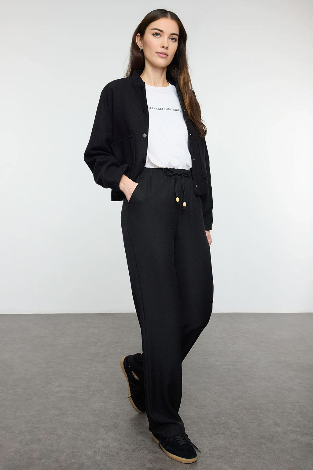 Siyah Straight/Duz Kesim Beli Lastikli Bagc?kl? Keten Gorunumlu Dokuma Pantolon TWOSS24PL00056 - Trendyolmilla фото 3