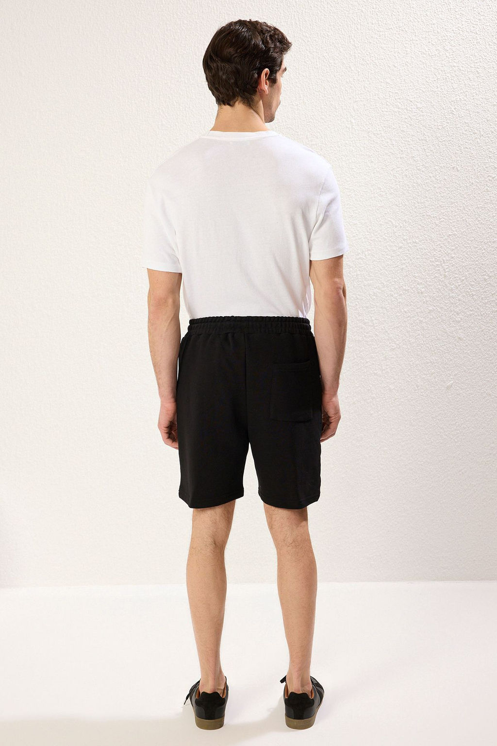 TRENDYOL MAN Regular/Normal Kesim Yaz? Bask?l? Sort&Bermuda TMNSS24SR00056 - Trendyolmilla фото 7