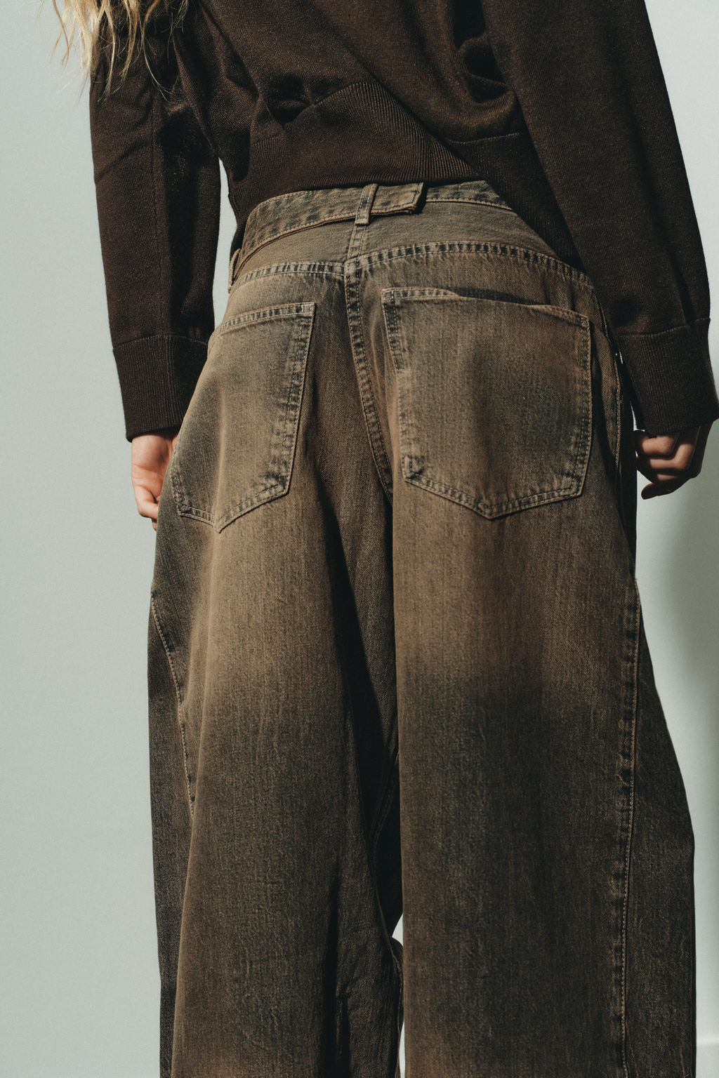 TRF OVERSIZE LOW-RISE JEANS - Zara фото 7