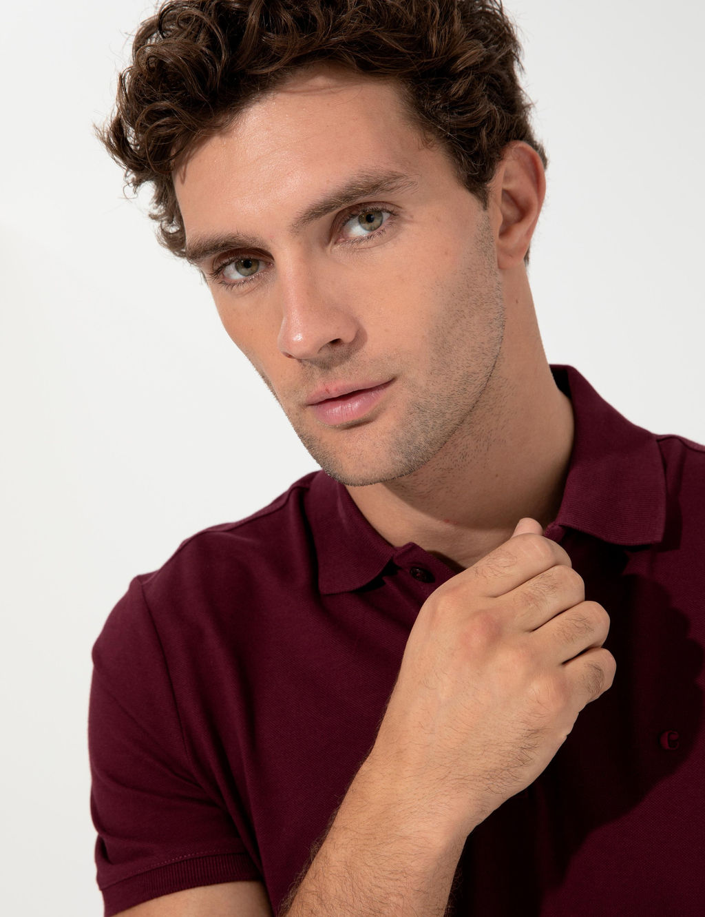 Темно-красная приталенная футболка - Cacharel фото 2