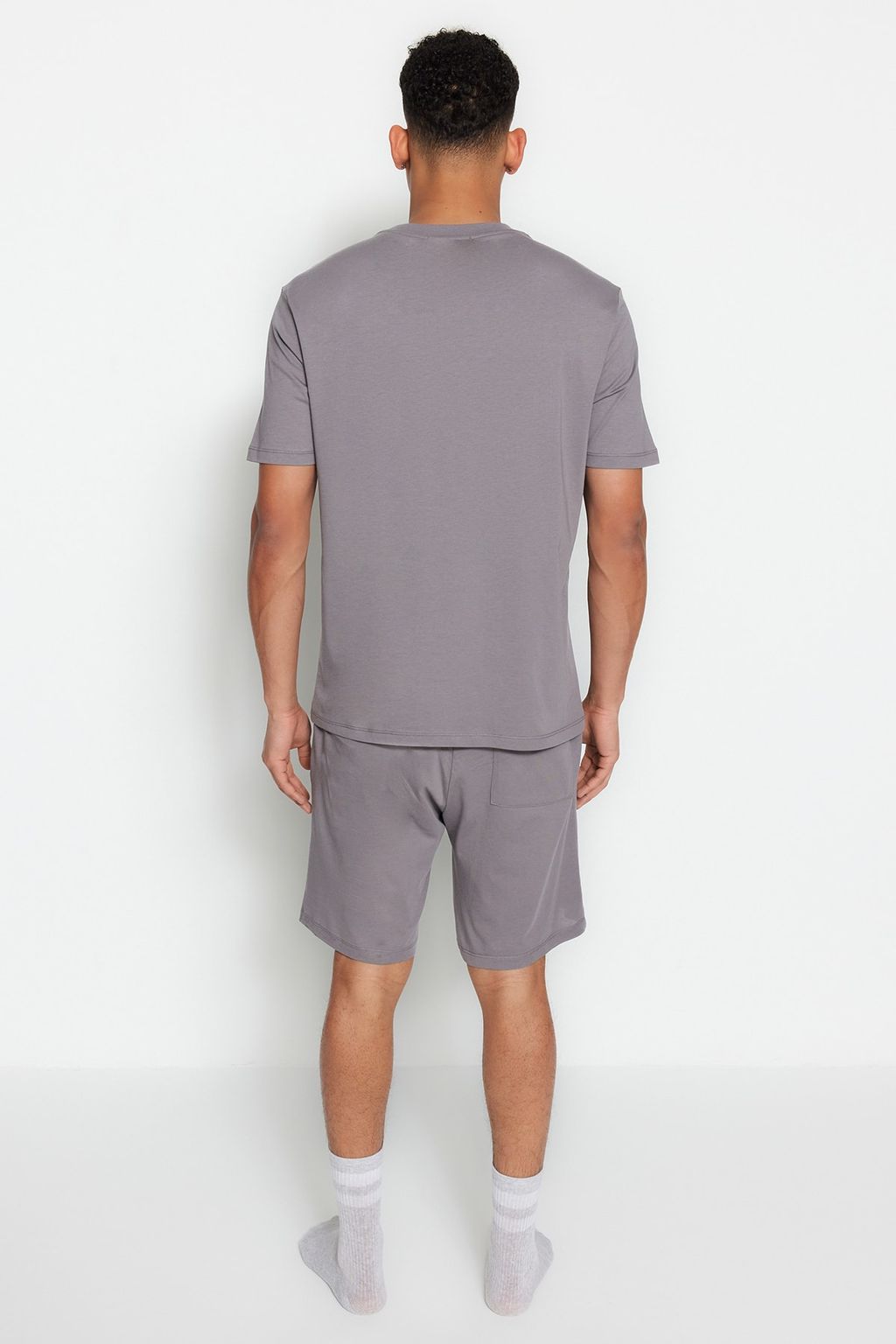 TRENDYOL MAN Siyah Regular Fit Bisiklet Yaka Bask?l? Sortlu Pijama Tak?m? TMNSS23PT00017 - Trendyolmilla фото 6