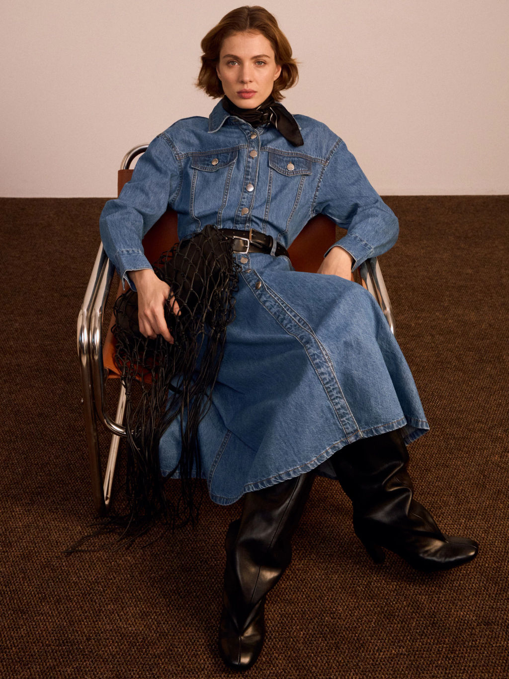 Джинсовое платье на пуговицах / Zarina  фото 2