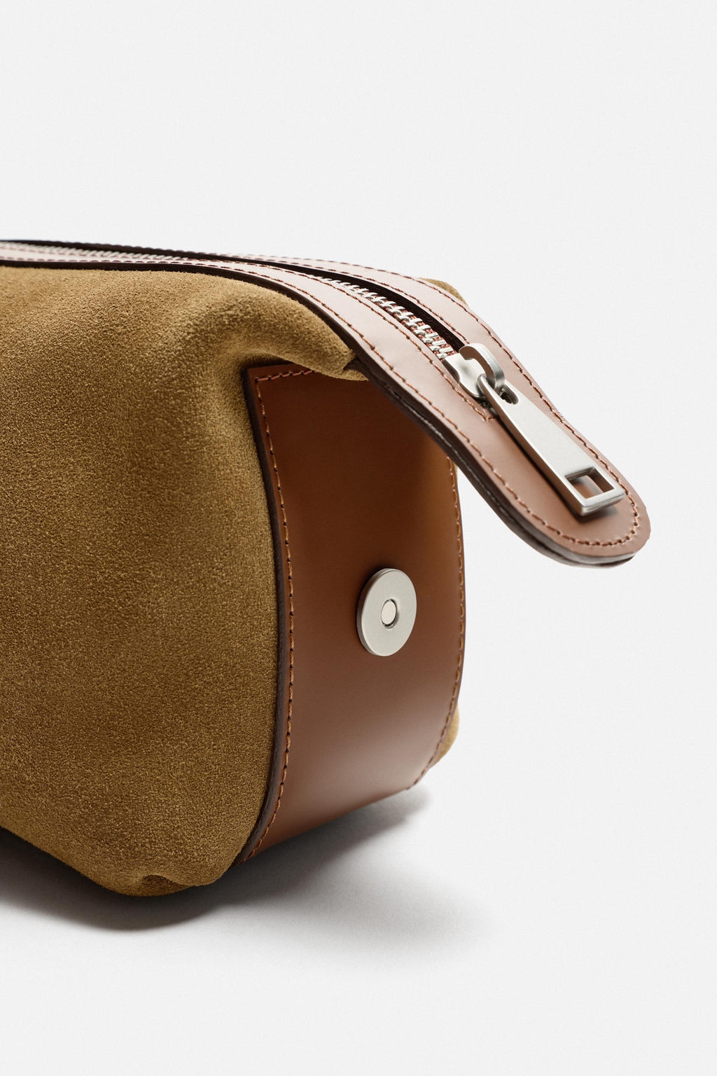 LEATHER TOILETRY BAG - Zara фото 3