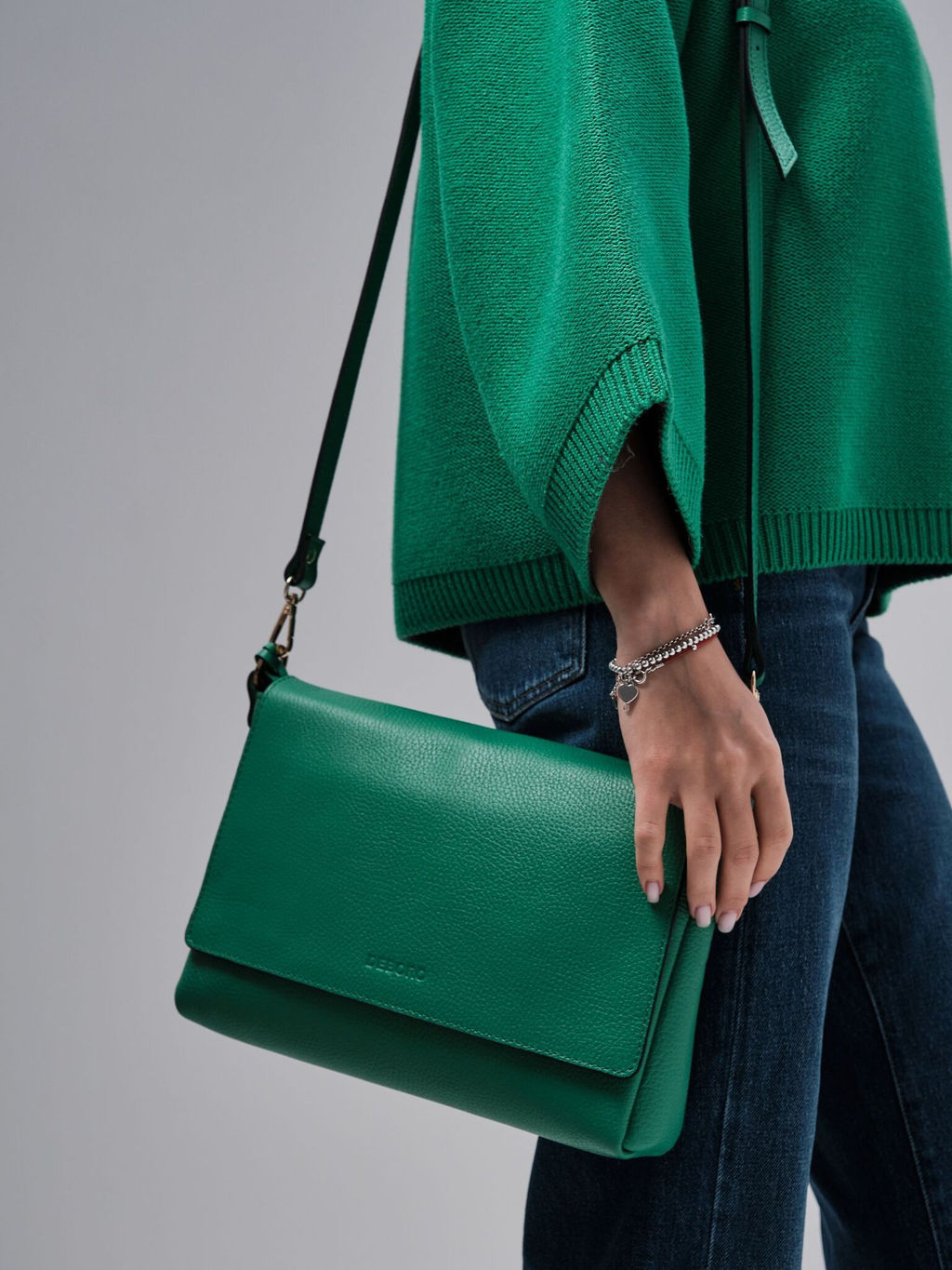 Кожаная сумка через плечо Deboro 30181 зеленая весна