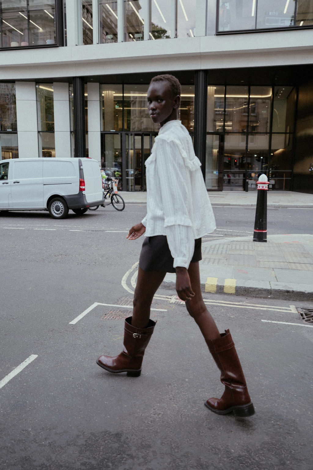 CONTRAST TOPSTITCH KNEE-HIGH BOOTS - Zara фото 2