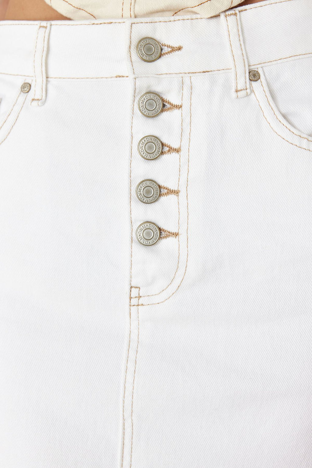 TRENDYOLMILLA Mavi Onden Dugmeli Y?rtmacl? Midi Denim Etek TWOAW24ET00063 фото 5