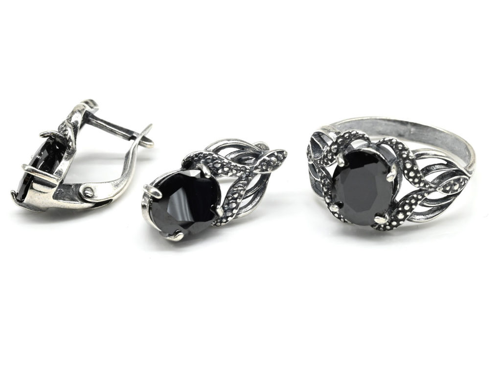 Кольцо Серьги с цирконом искусственным, цв.черный размер 16