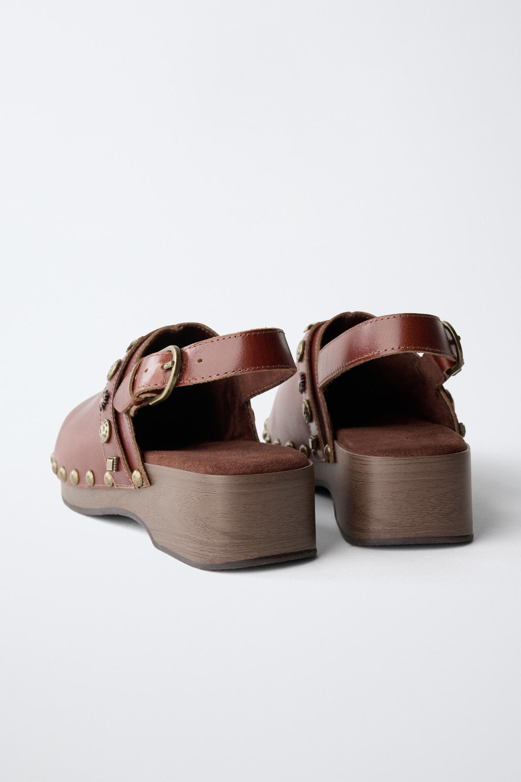 ZUECO TACHAS PIEL / Marr?n - Zara фото 5