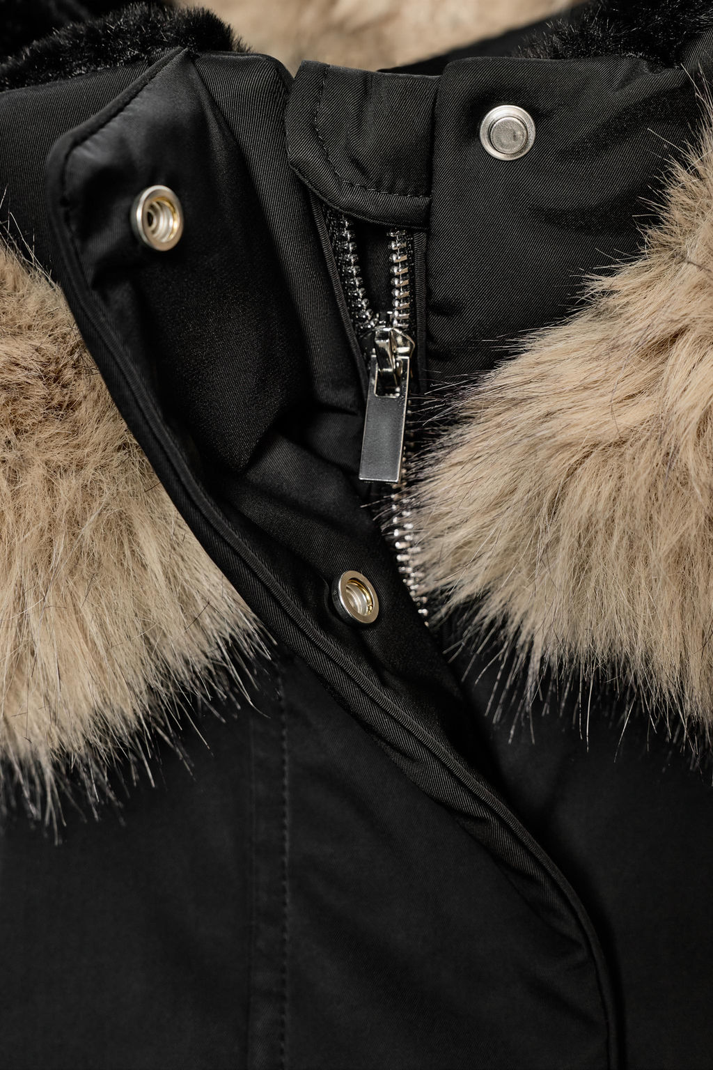 PUFFER JACKET WITH FAUX FUR HOOD, WATER AND WIND PROTECTION - Zara фото 14