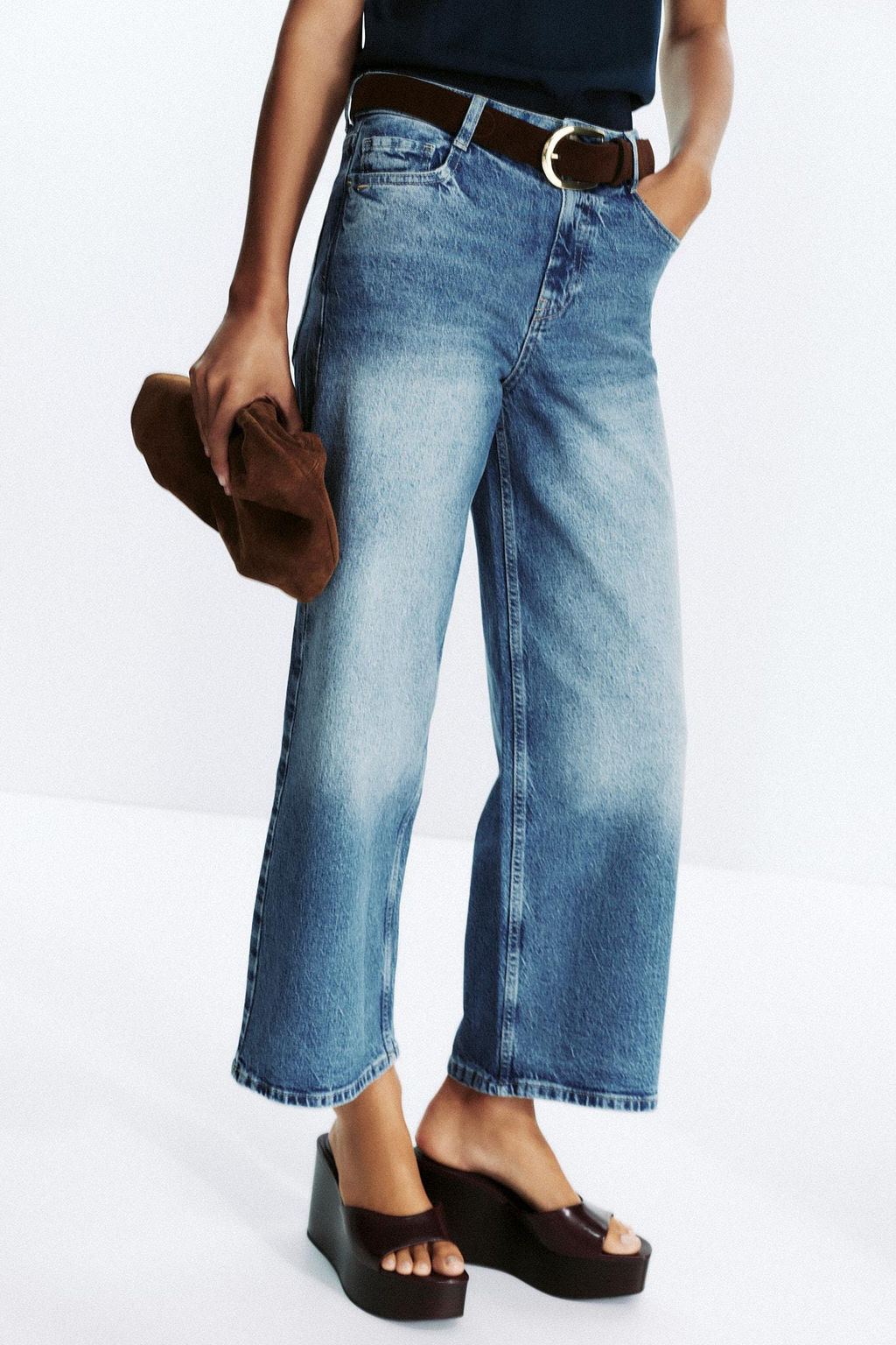Z.10 HIGH-WAIST BELTED CULOTTES JEANS - Zara фото 5