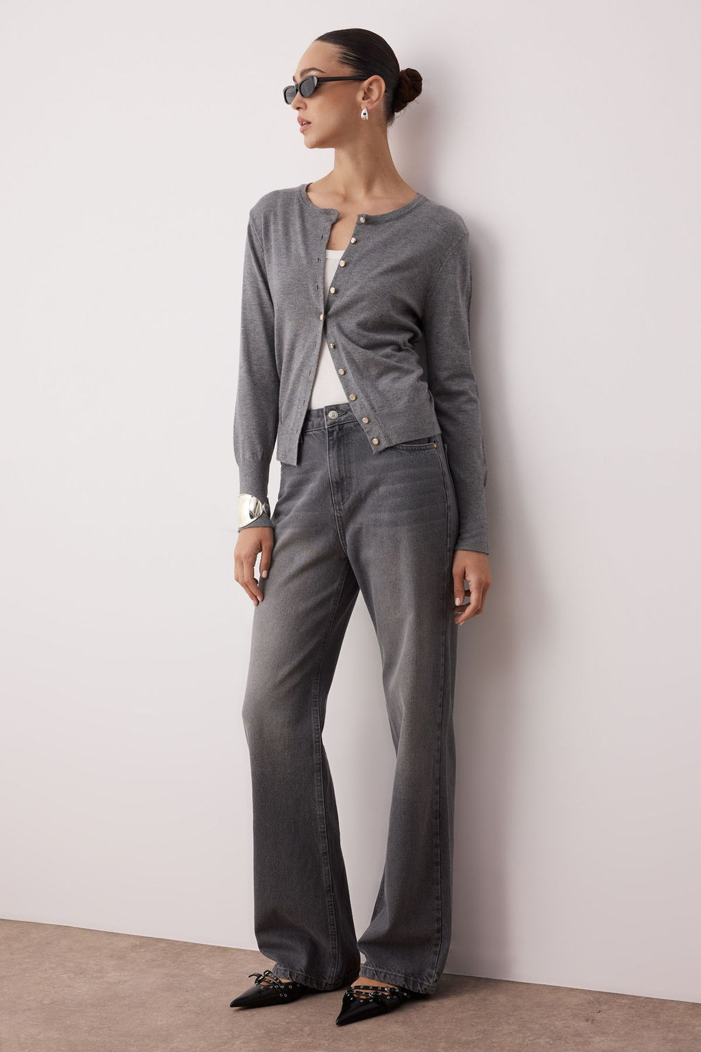 TRENDYOLMILLA Mavi Soluk Efekt Vintage Yuksek Bel Wide Leg Jeans TWOAW24JE00089