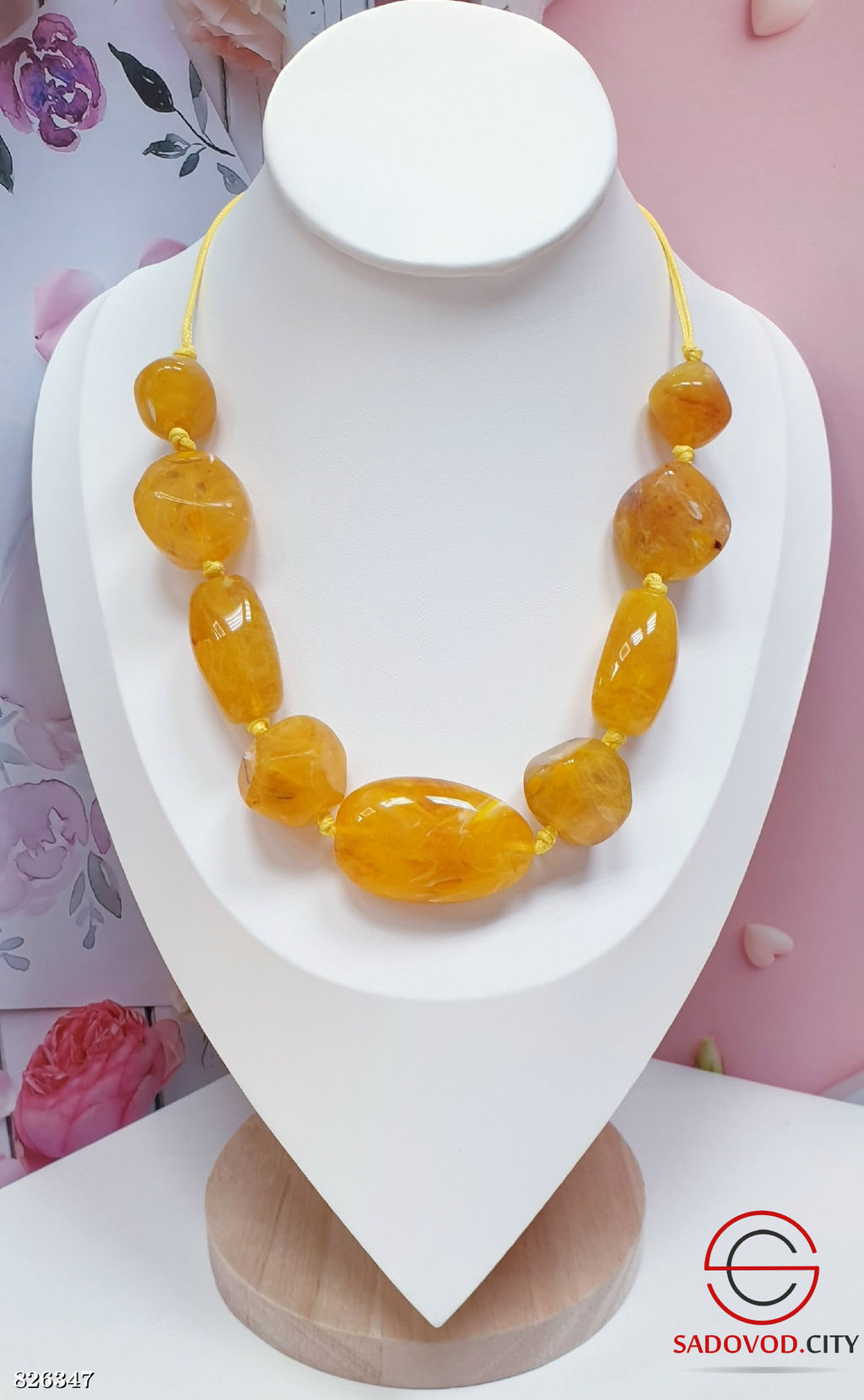 Колье женское на шею из камней