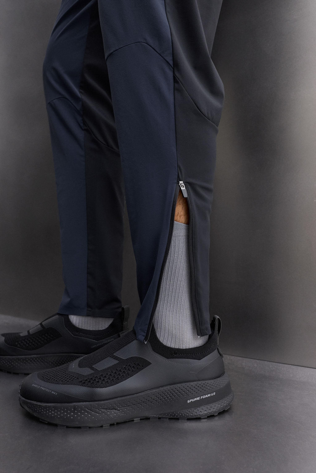 TECHNICAL COLOUR BLOCK TROUSERS - Zara фото 17