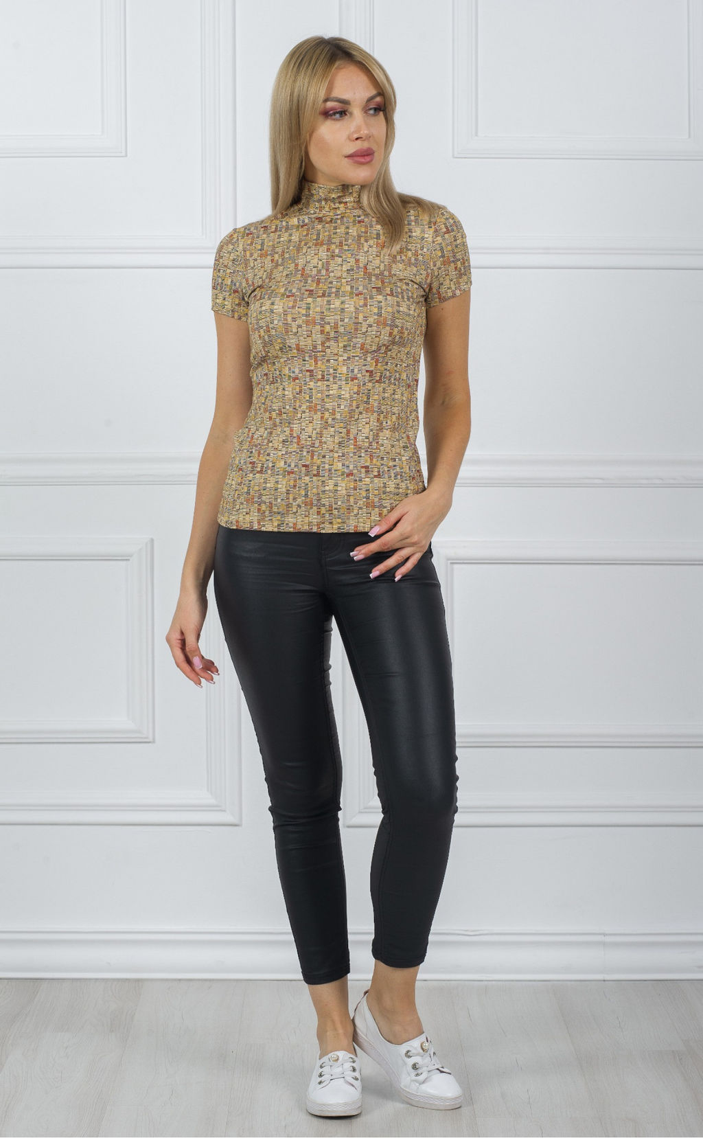 Водолазка "Линии в полосках"