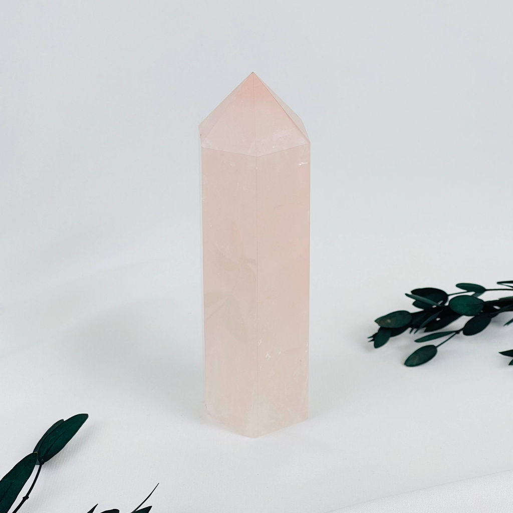 Кристалл из Розового кварца