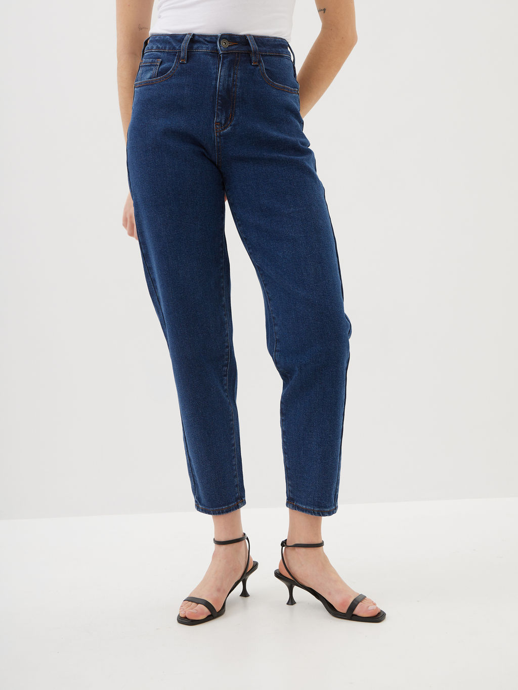Женские джинсы mom fit с высокой посадкой - Mossmore фото 71