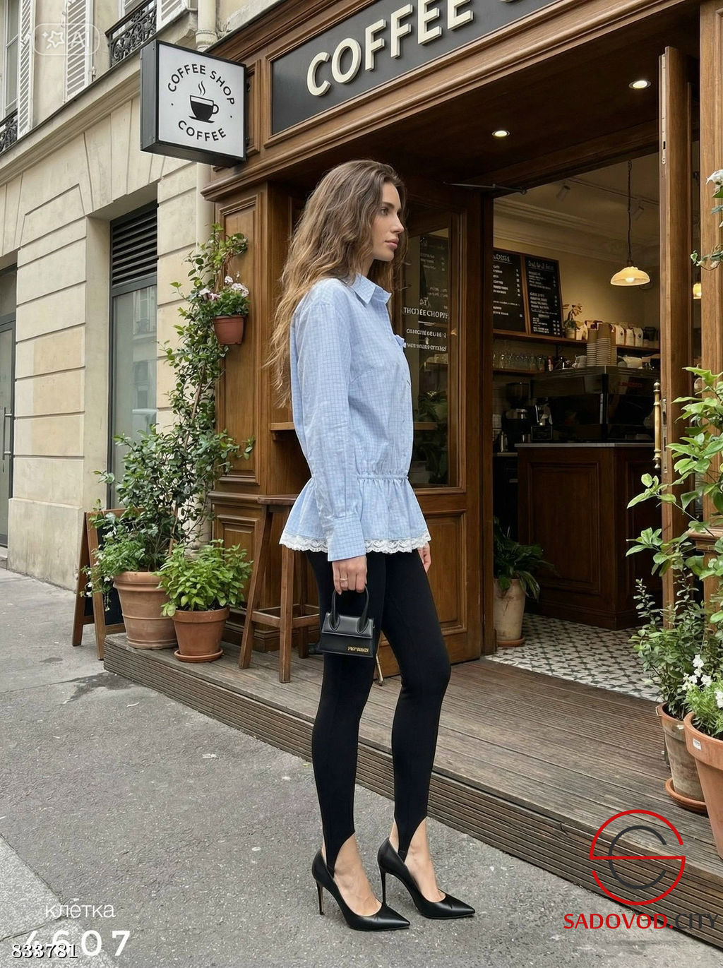 Рубашка на резинке снизу с вышивкой на кармане