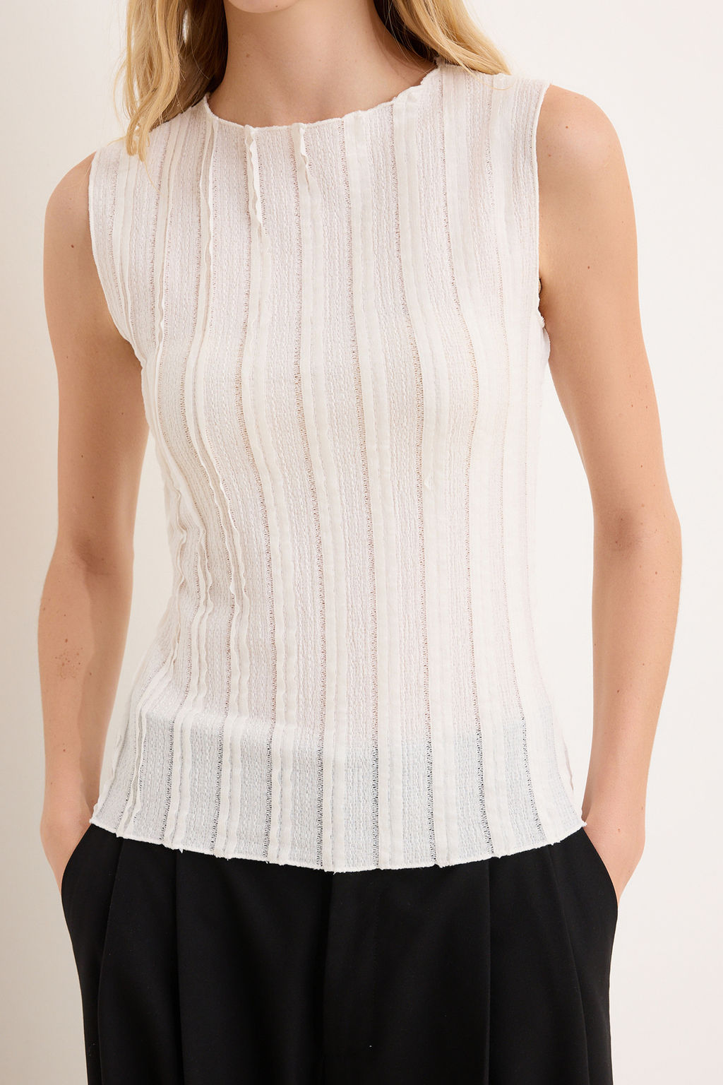 Koyu Gul Kurusu Fitted/Vucuda Oturan Kolsuz Dokulu Orme Bluz TWOSS26BZ00259 - Trendyolmilla фото 7