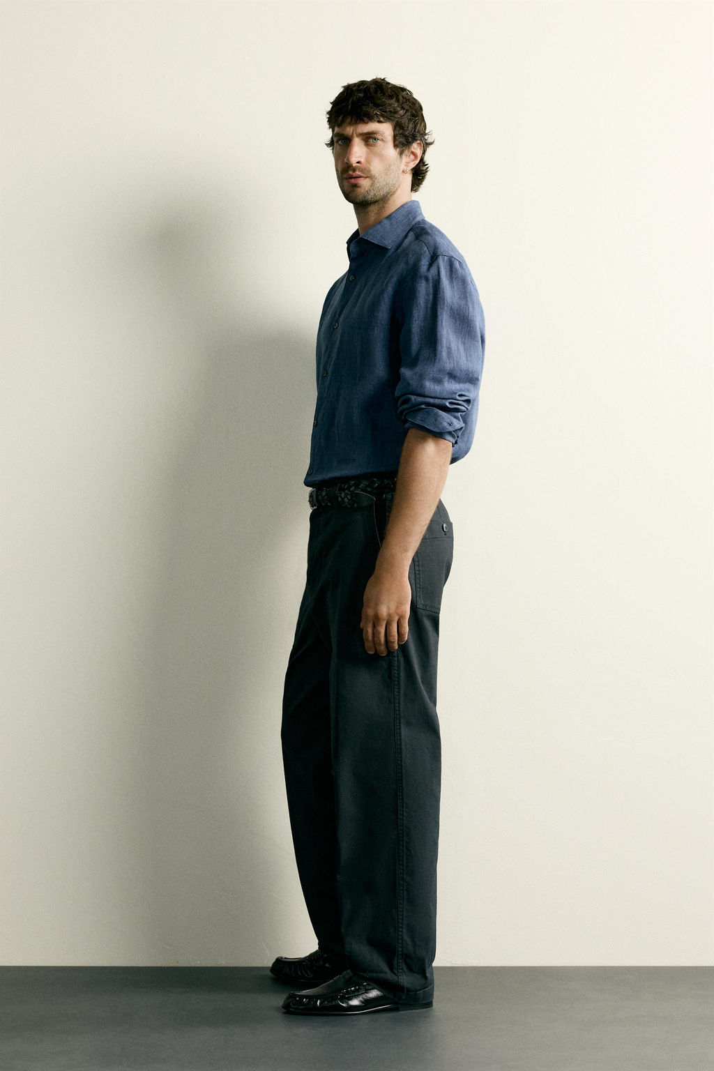 CAMISA REGULAR FIT 100% LINO / ?ndigo - Zara фото 4
