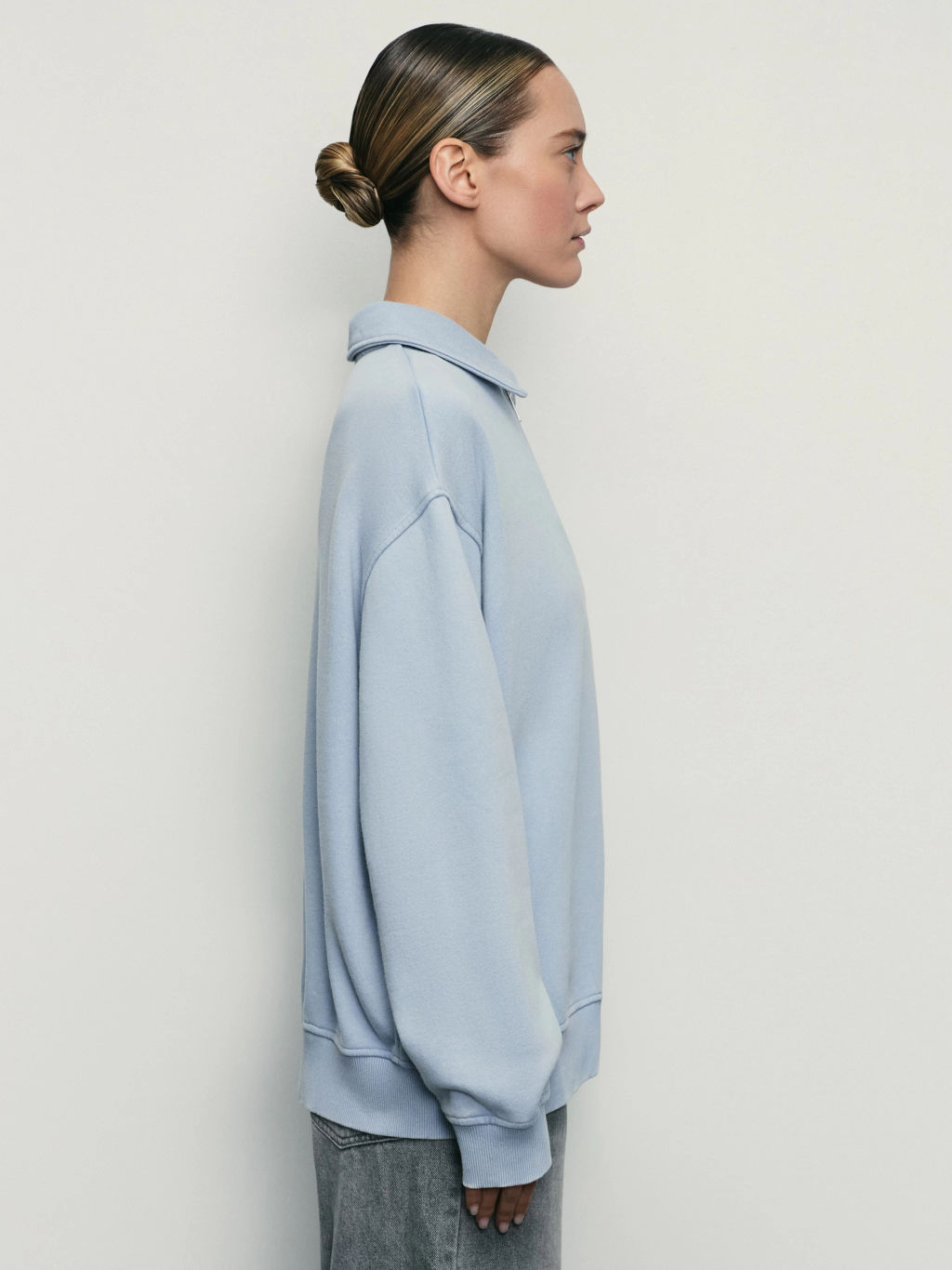 Свитшот с отложным воротником и вышивкой / Zarina  фото 4