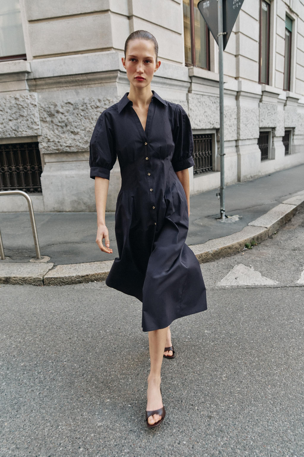 VESTIDO MIDI POPEL?N MANGA ABULLONADA / Marino