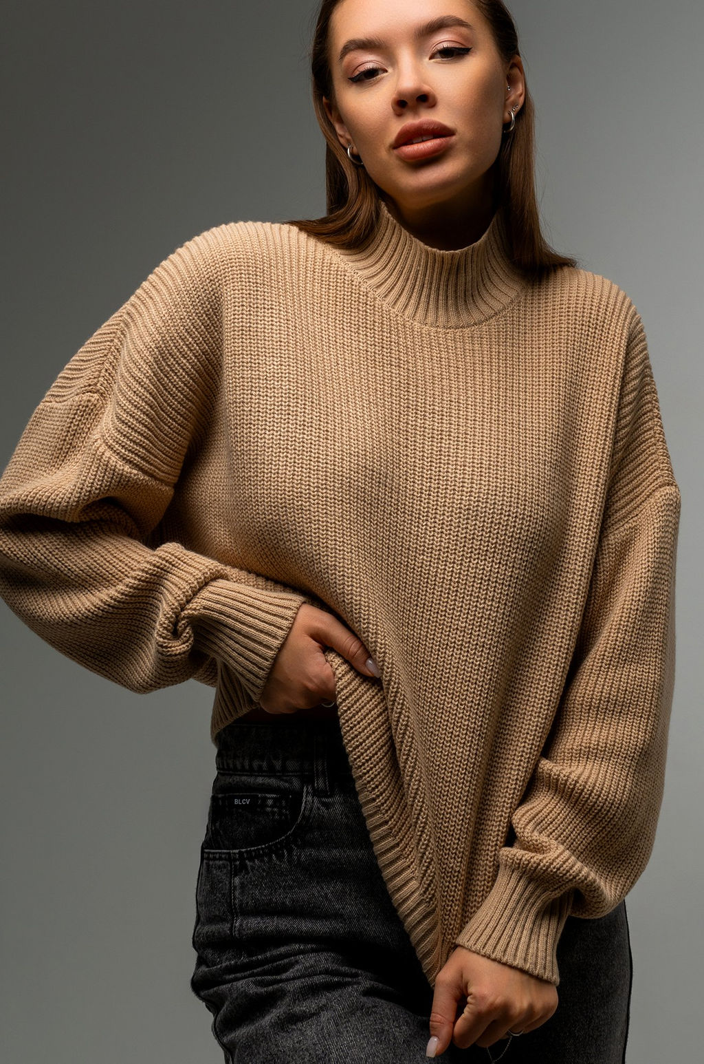 Женский свитер оверсайз из вязаного трикотажа Happyfox - Happy fox фото 11