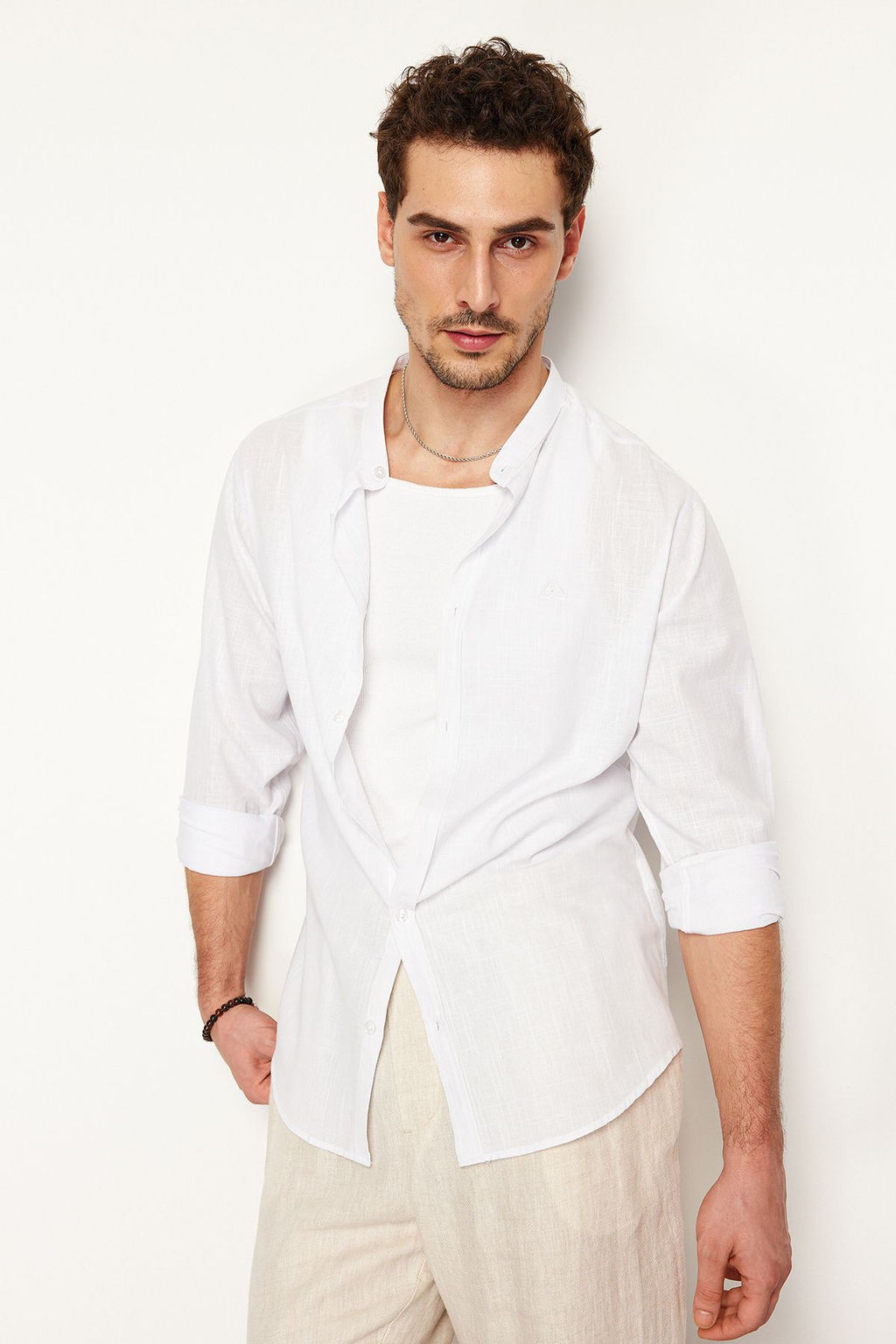 TRENDYOL MAN Beyaz Regular Fit Hakim Yaka Nak?s Detayl? %100 Pamuklu Gomlek TMNSS24GO00009 - Trendyolmilla фото 5