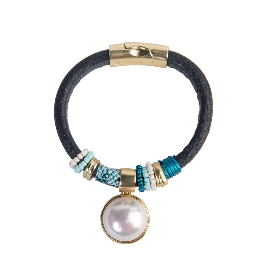 Браслет из натуральной кожи с подвеской в виде полусферы