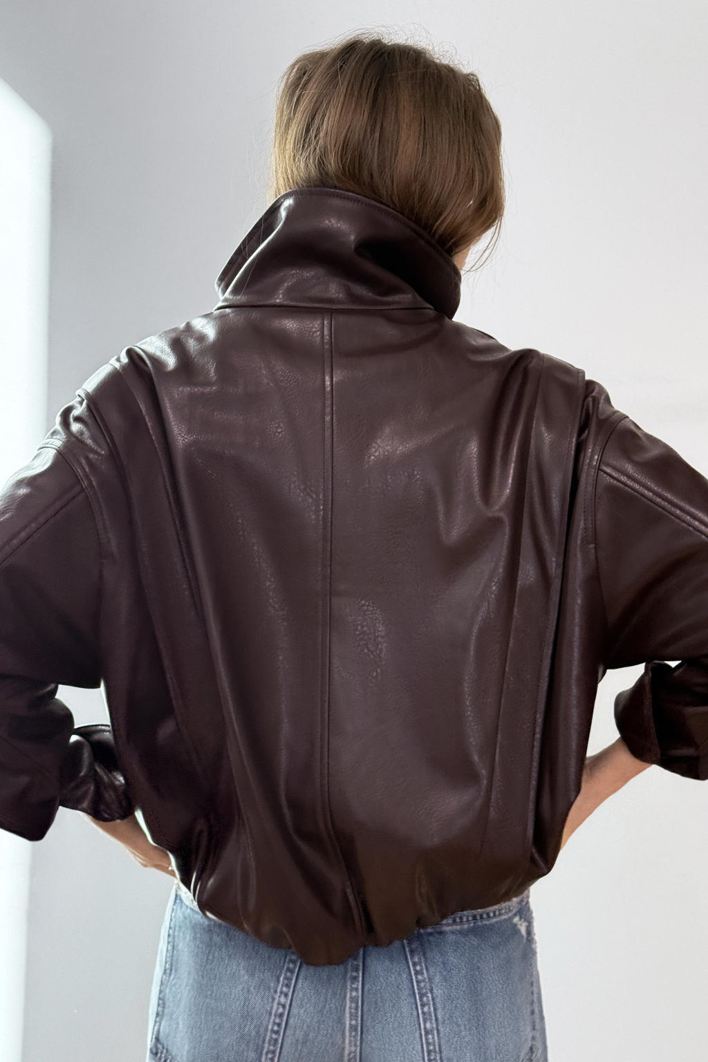 LEATHER EFFECT JACKET WITH PLEATS - Zara фото 10