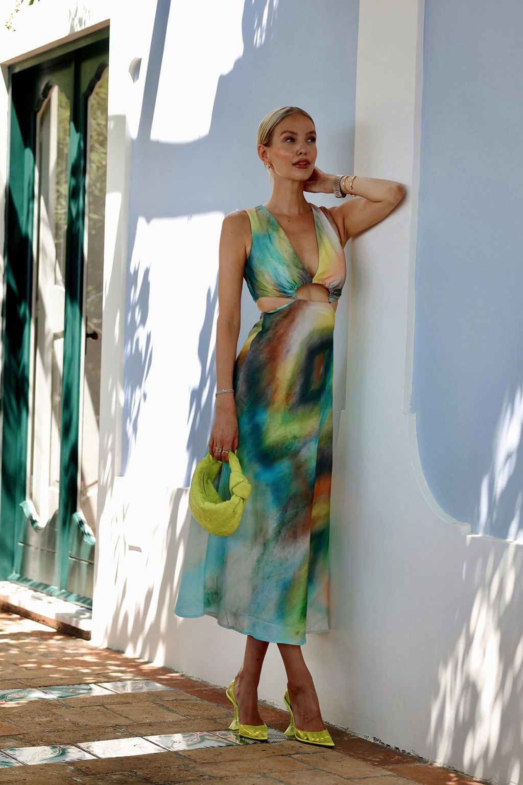 TRENDYOLMILLA Cok Renkli Cut Out/Pencere Detayl? Maxi Dokuma Elbise TWOSS21EL3578