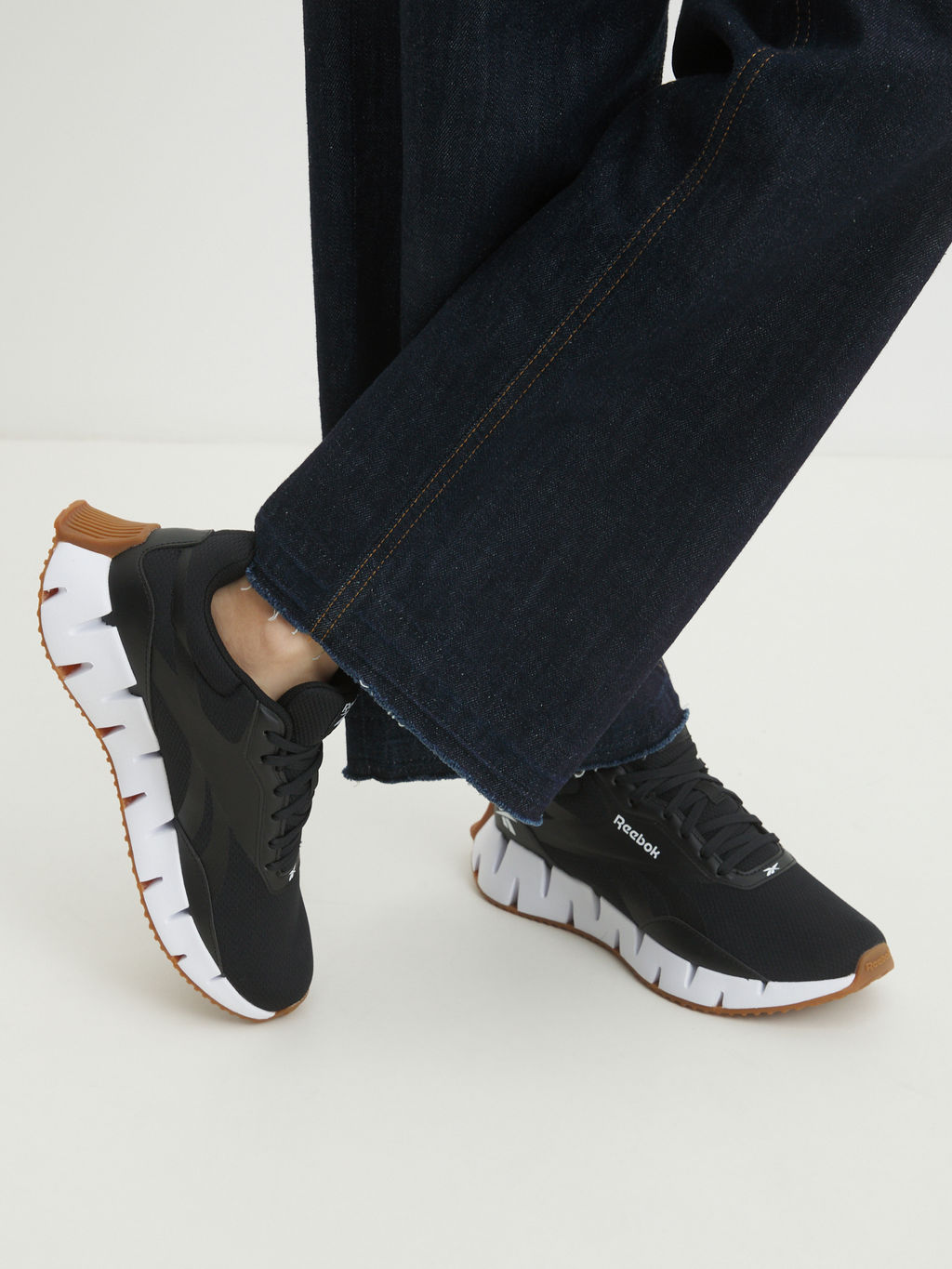 Женские кроссовки REEBOK ZIG DYNAMICA STR Артикул 4271086, черный