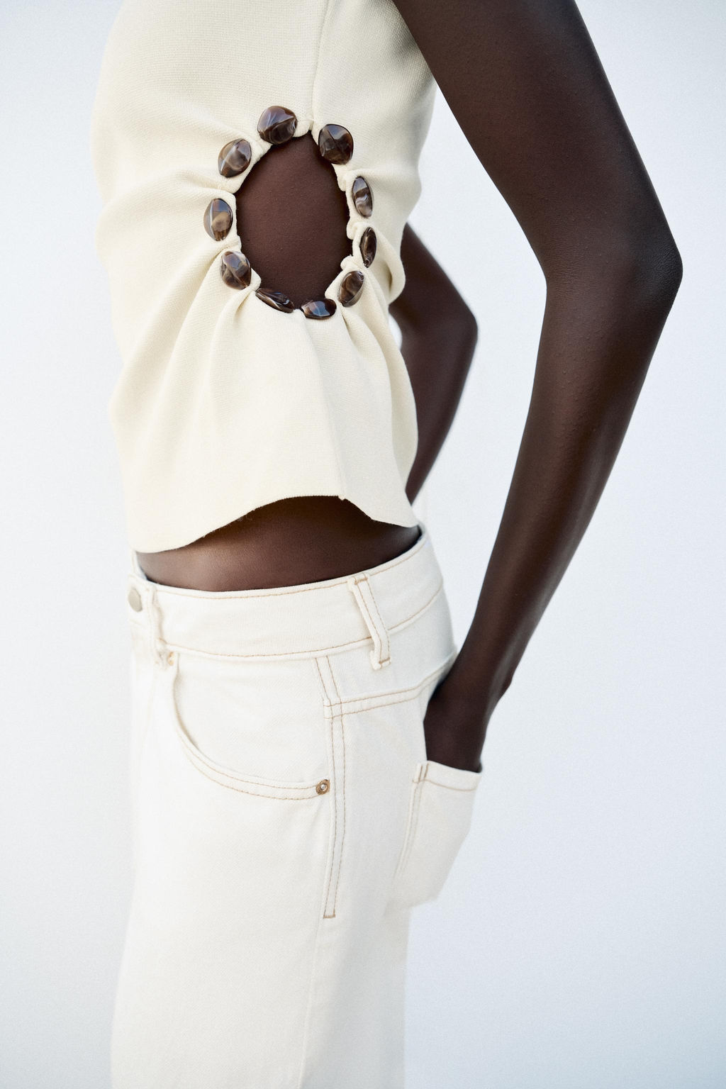 TOP PUNTO CUT OUT BOLAS / Crudo - Zara фото 4