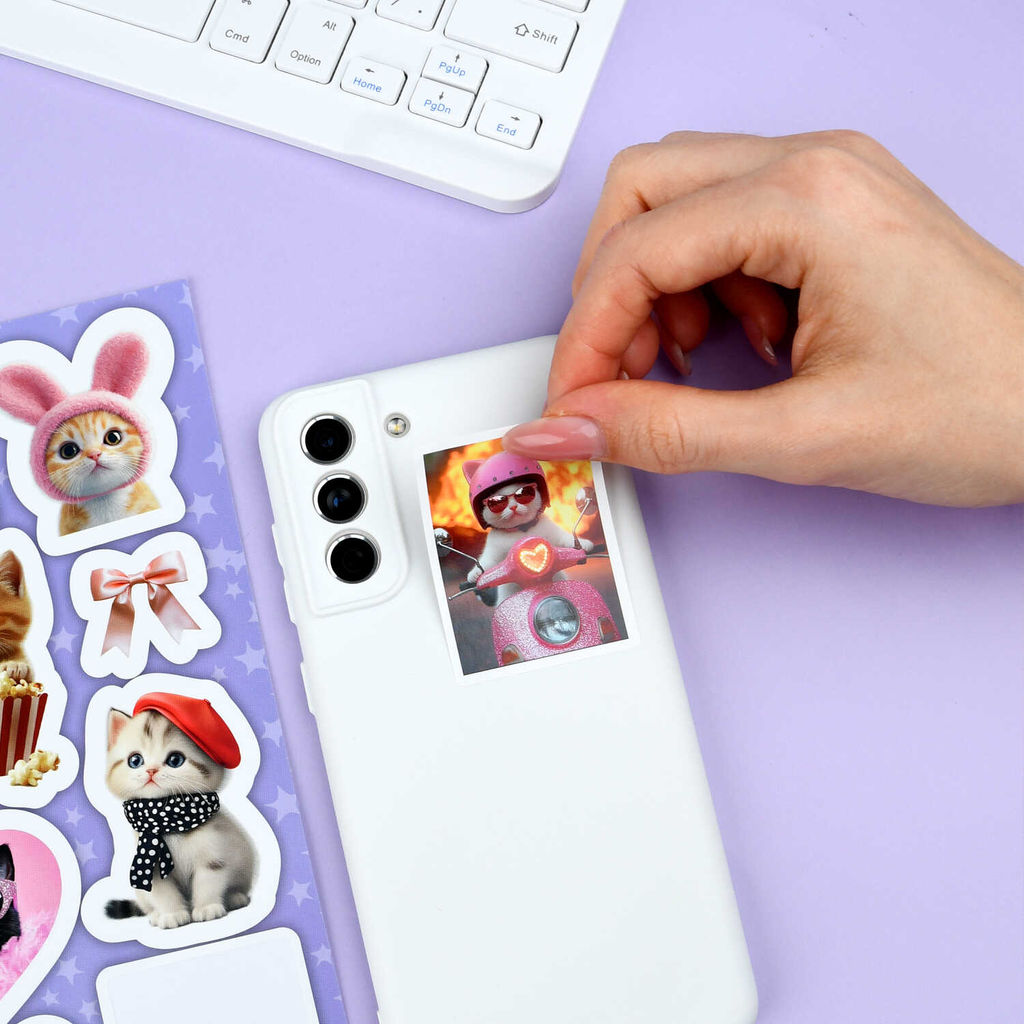 Набор наклеек. Серия "Любимые стикеры" арт. 72133 КОТЫ В ОБРАЗЕ /148х210 мм,