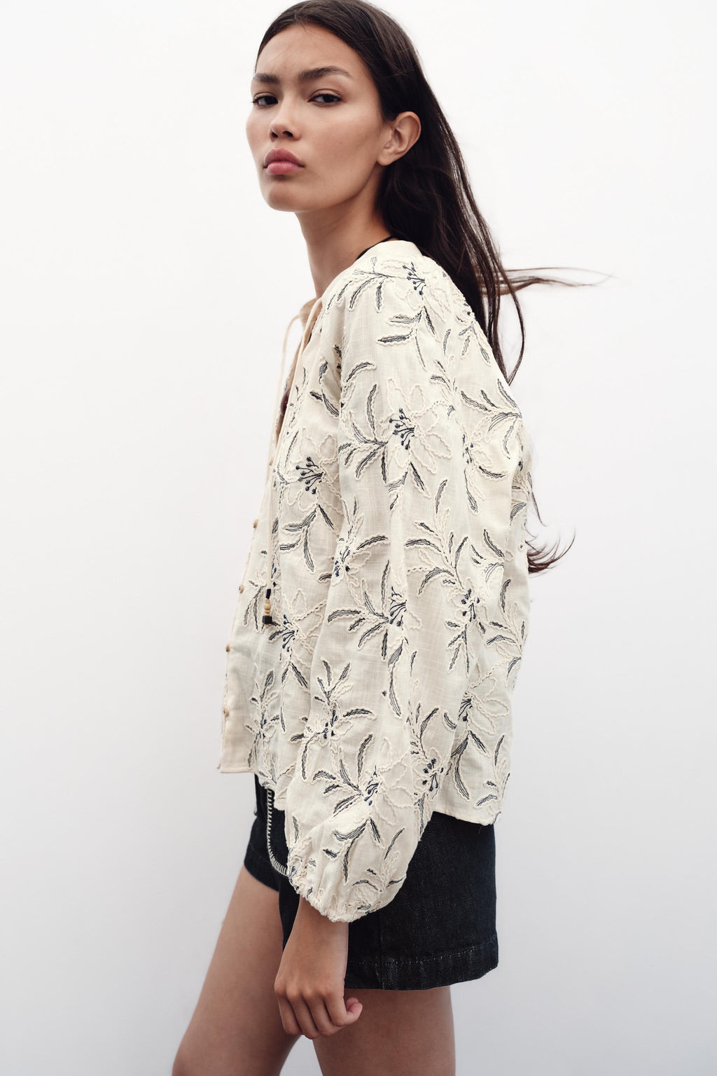 RUSTIC TEXTURED EMBROIDERED BLOUSE - Zara фото 12