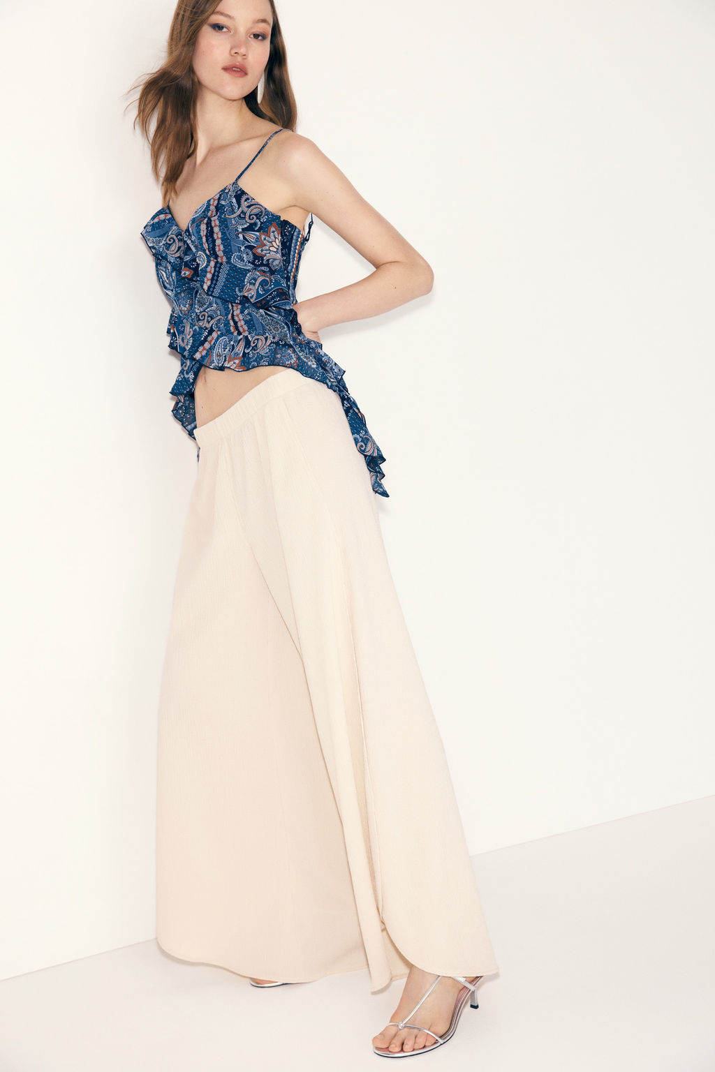 Pantal?n amplio con detalle cruzado - H&m фото 4