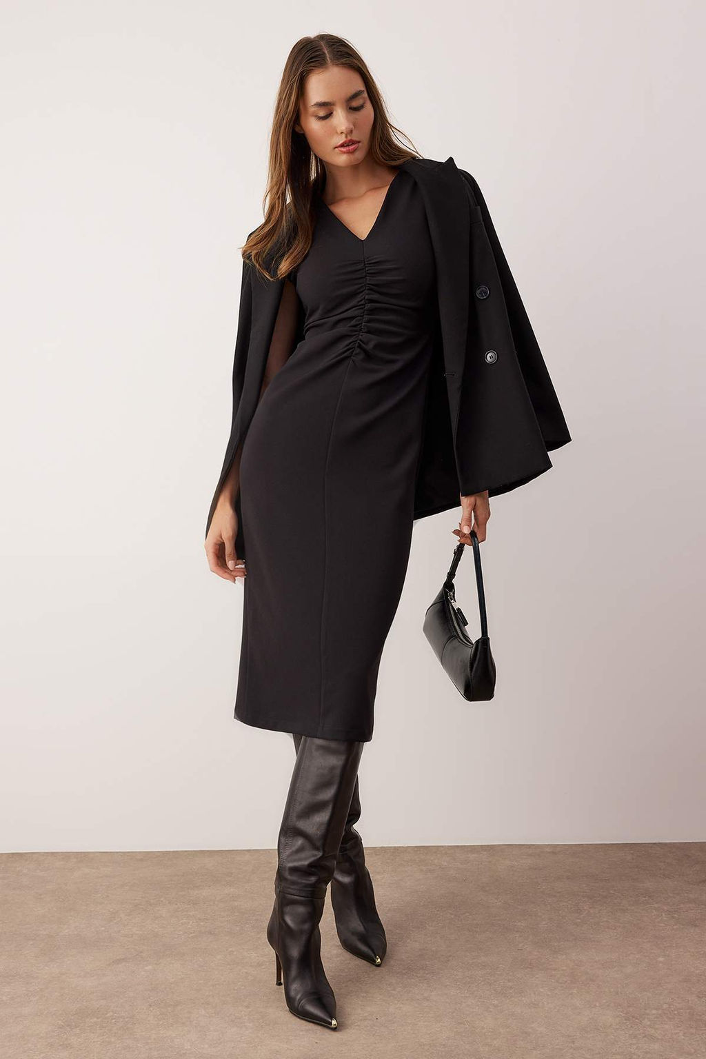 Siyah Duz Vucudu Saran Midi Dokuma Elbise TWOAW26EL00285