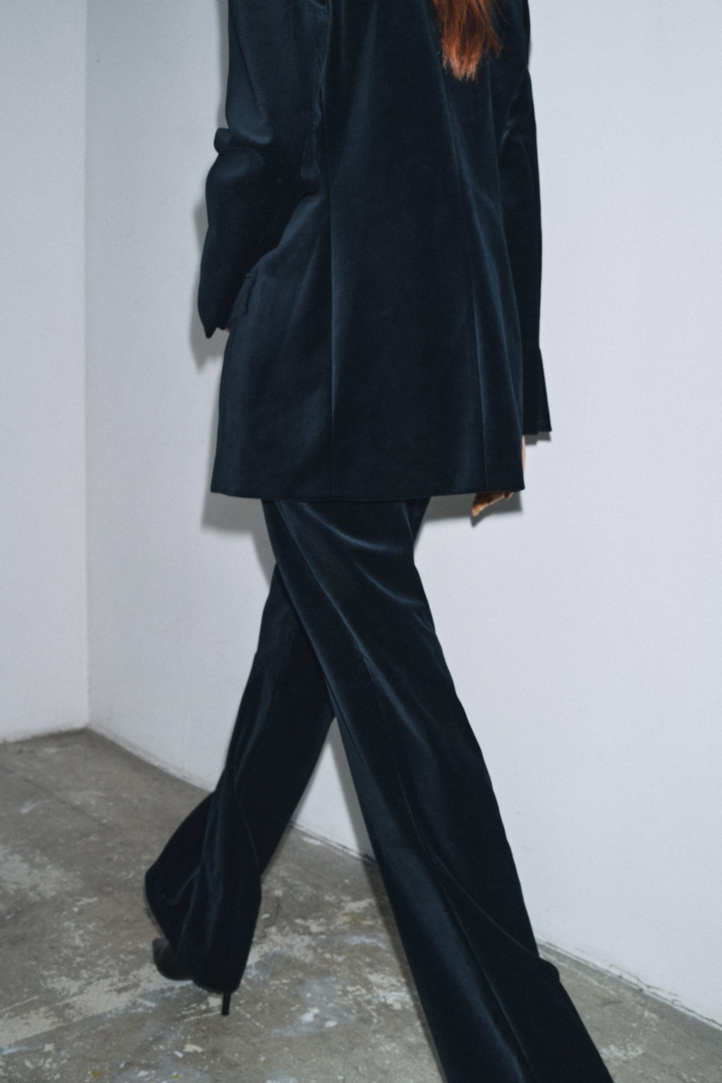 ZW COLLECTION LIMITED EDITION VELVET BLAZER - Zara фото 3