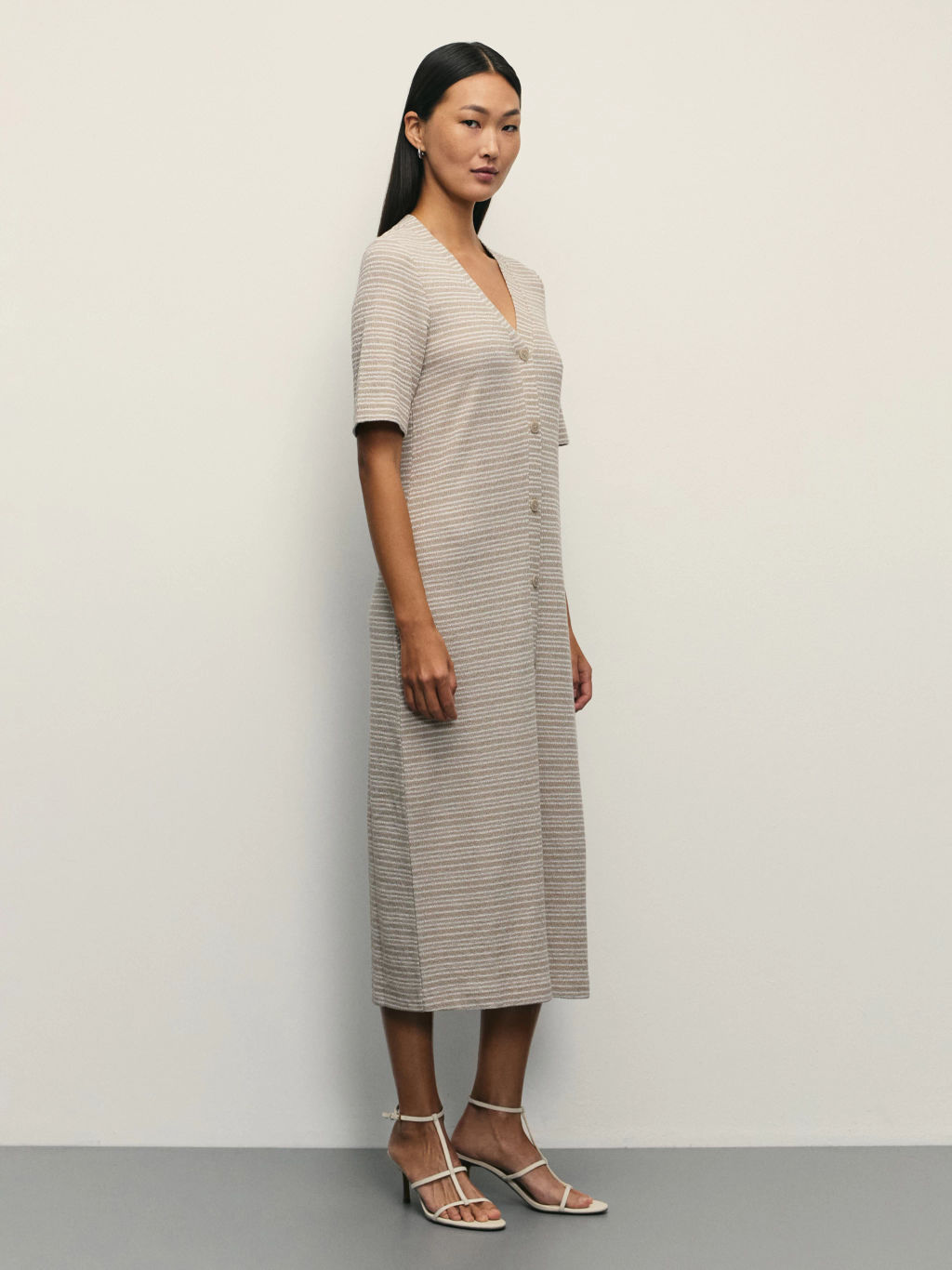 Платье с V-образным вырезом / Zarina  фото 4