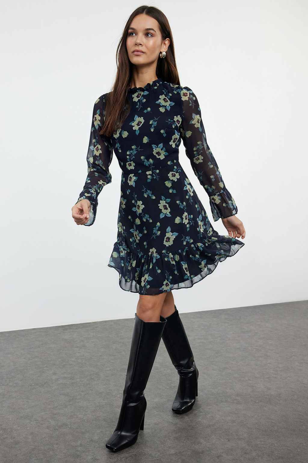 TRENDYOLMILLA Siyah Dik Yaka Dokuma Elbise TCLAW19LJ0076  фото 39