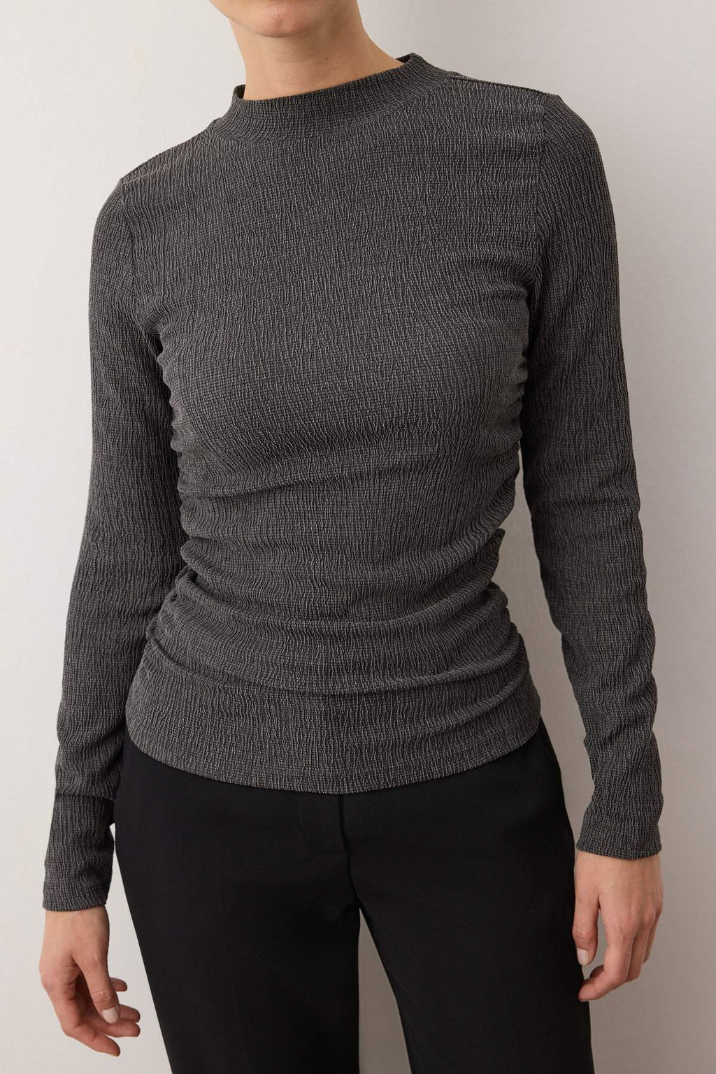 Antrasit Dik Yaka Buzgu/Drape Detayl? Regular/Normal Kal?p Orme Bluz TWOAW25BZ00221 - Trendyolmilla фото 8