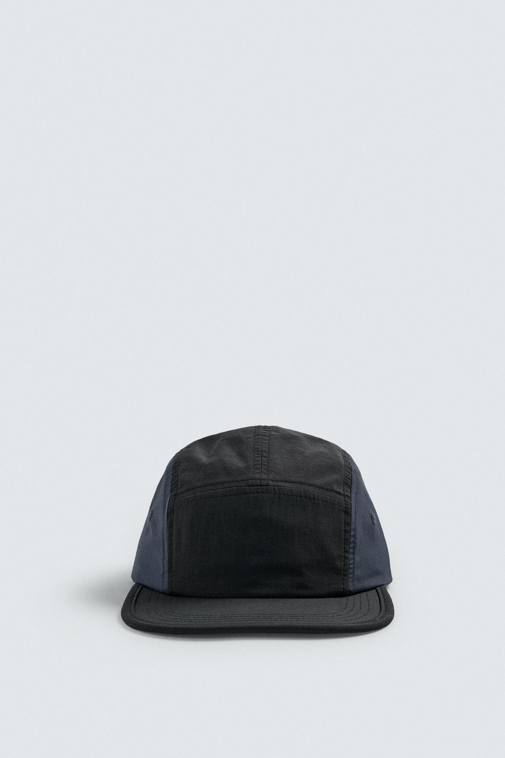 GORRA T?CNICA VISOR PLANO / Negro