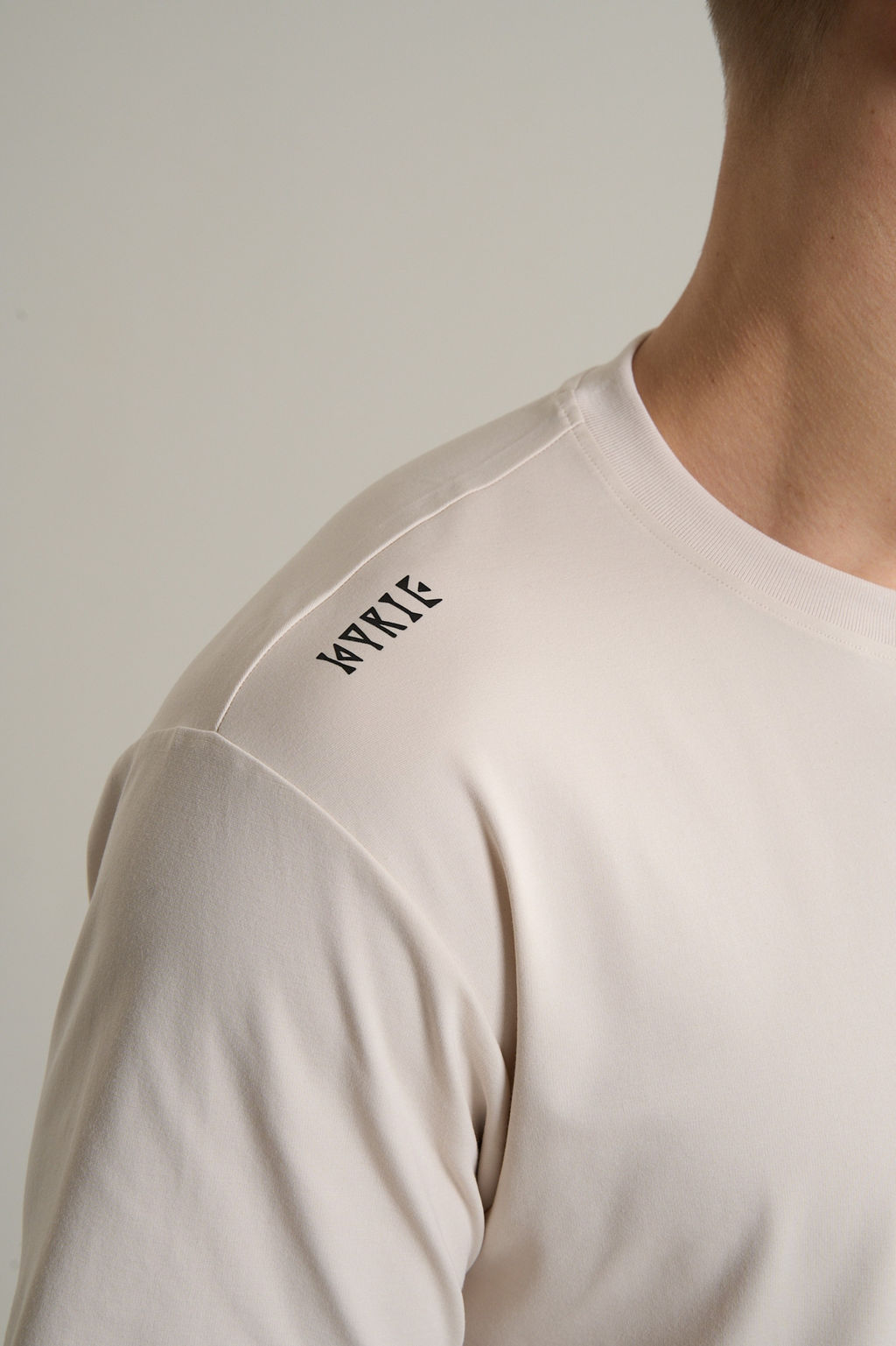 Футболка Бежевый